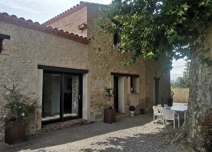 בית נופש Mas Puig *